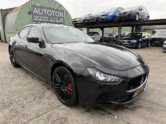 Unfallwagen Maserati Ghibli 3.0 S 409PK Autom. Q4 Clima Navi Schuifdak Camera 2016/9