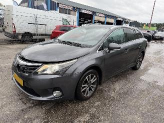 damaged passenger cars Toyota Avensis 1.8 VVTi 108KW Clima Navi Camera Business Limited 2014/11