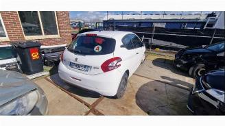 Peugeot 208 208 I (CA/CC/CK/CL), Hatchback, 2012 / 2019 1.0 Vti 12V PureTech picture 3