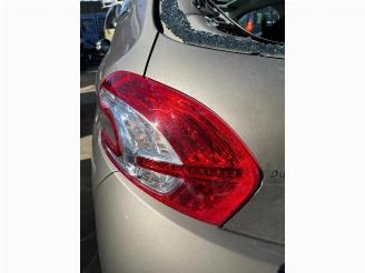 Peugeot 208 208 I (CA/CC/CK/CL), Hatchback, 2012 / 2019 1.4 16V picture 11