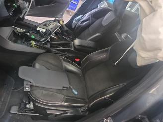 Volvo V-40 V40 (MV), Hatchback 5-drs, 2012 / 2019 2.0 D4 16V picture 4