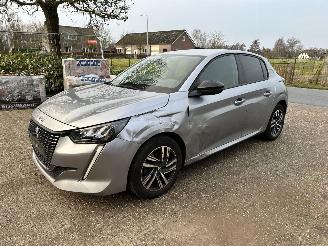 Unfallwagen Peugeot 208 1.2 Allure 2022/6