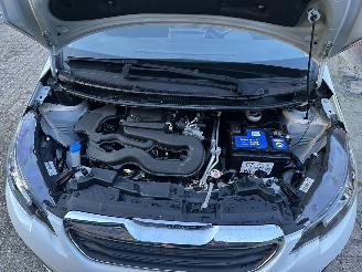 Peugeot 108 Allure picture 29