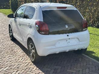 Peugeot 108 Allure picture 5