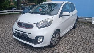 Kia Picanto Picanto (TA) Hatchback 1.0 12V (G3LA) [51kW]  (05-2011/06-2017) picture 4
