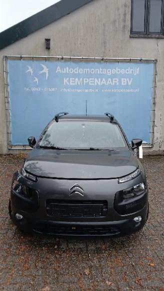 Vrakbiler auto Citroën C4 C4 Cactus (0B/0P) Hatchback 5-drs 1.2 PureTech 82 12V (EB2F(HMZ)) [60k=
W]  (09-2014/...) 2016/10