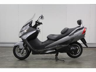 krockskadad bil motor Suzuki AN 400 Burgman lichte schade 2006/0