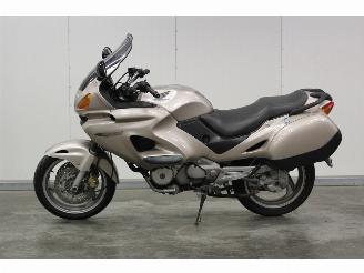 skadebil motor Honda NTV 650 Deauville 1998