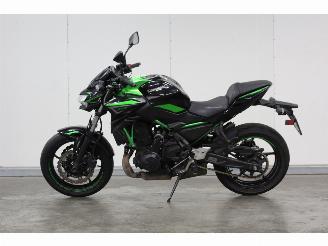 skadebil motor Kawasaki Z 650 rijdbare schade 2022/0