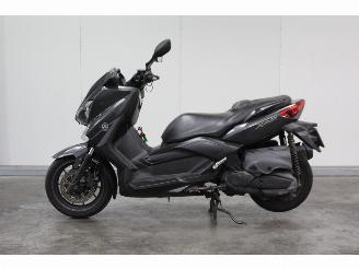 Schade motor Yamaha YP 400 R 2016