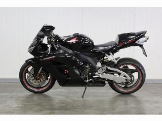 Honda CBR 1000 RR picture 1
