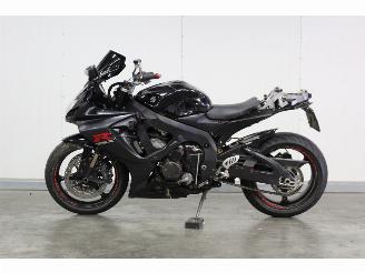 krockskadad bil motor Suzuki  GSX-R 750 2007