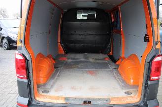 Volkswagen Transporter 2.0 TDi SCR BMT 110/150 Lang convoi exceptional airco tel picture 14