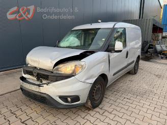 Vrakbiler auto Fiat Doblo Doblo Cargo (263), Van, 2010 1.3 MJ 16V DPF Euro 5 2016/5