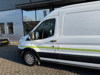 Ford Transit  picture 3