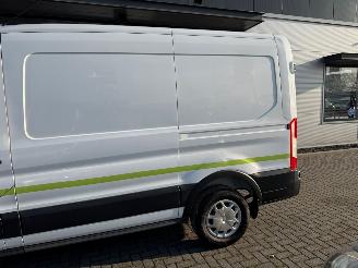 Ford Transit  picture 5