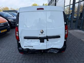 Renault Express  picture 11