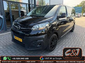 skadebil bedrijf Opel Vivaro  2020/3