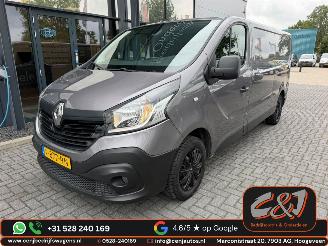 skadebil bedrijf Renault Trafic  2018/8