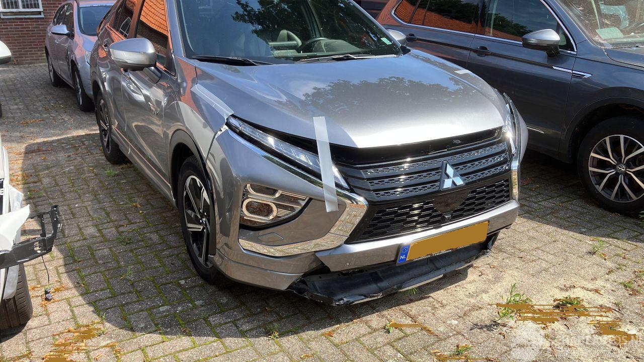Mitsubishi Eclipse Cross 2.4 PHEV INSTYLE