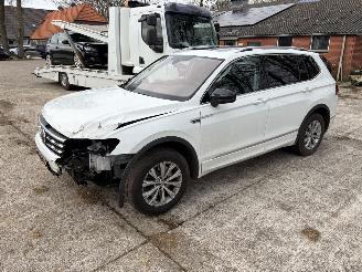 Volkswagen Tiguan 2.0  R LINE 4 motion picture 7