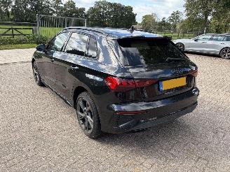 Voiture accidenté Audi A3 35 TDI S EDITION SPORTBACK 2023/3