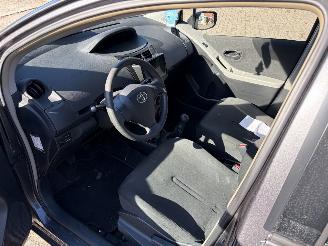 Toyota Yaris  picture 8