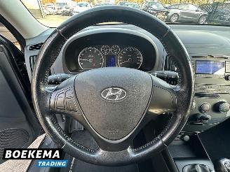 Hyundai I-30 1.4i i-Motion Business Climate Stoelverw. picture 22