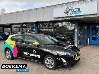 Schadeauto Ford Focus 1.0 EcoBoost Business Navigatie Climate Cruise Camera 2021/11