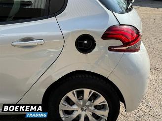 Peugeot 208 1.2 PureTech Blue Lion Navigatie Airco Cruise picture 12