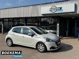 Peugeot 208 1.2 PureTech Blue Lion Navigatie Airco Cruise picture 1