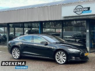 uszkodzony samochody osobowe Tesla Model S 85 Base FREE SUPER CHARGE Autopilot Leder BTW 2015/2