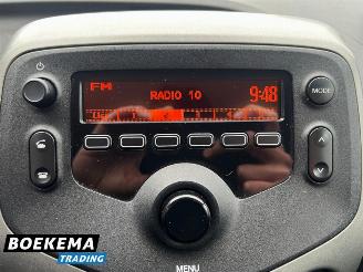 Peugeot 108 1.0 e-VTi Active Airco PDC 5-Deurs picture 26