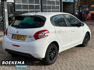 Peugeot 208 1.2 e-VTi Active Automaat Navigatie Climate picture 2
