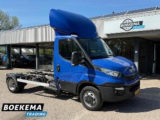 skadebil bedrijf Iveco Daily 40C21 3.0 Hi-Matic Clixtar Geveerde-stoel Climate Navigatie Tacho Webasto 2017/1