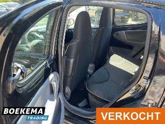 Peugeot 107 1.0-12V XS Airco 5-Drs Elek-pakket picture 14