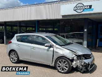 Toyota Auris 1.8 Hybrid Executive Navigatie Climate Cruise PDC picture 1
