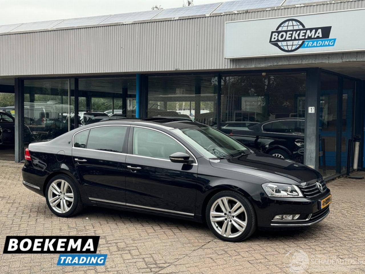 Volkswagen Passat 1.4 TSI DSG Highline Leer Navigatie Open-Dak Stoelverw. Keyless