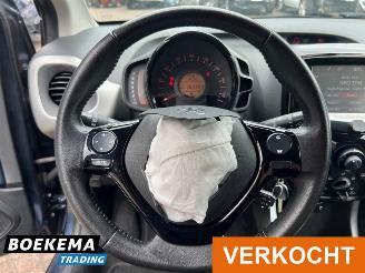 Peugeot 108 1.0 e-VTi Allure Navigatie Cruise Airco LM-Velgen picture 20