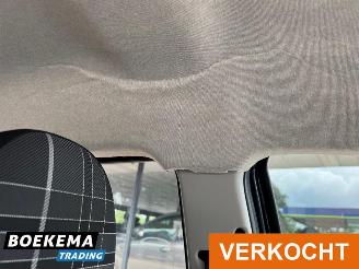 Peugeot 108 1.0 e-VTi Allure Navigatie Cruise Airco LM-Velgen picture 27