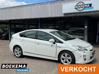 Vaurioauto  passenger cars Toyota Prius 1.8 Executive Navigatie Camera Cruise Clima 2011/4