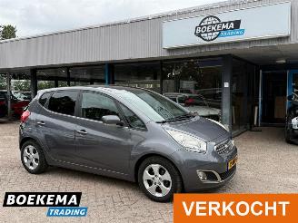 skadebil auto Kia Venga 1.6 CVVT X-ecutive Aut. Glazen dak Climate Cruise PDC 2010/4