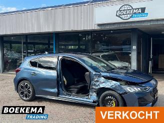 Unfallwagen Ford Focus 1.0 Hybrid ST Line Keyless LED Climate Navi Cruise PDC 2023/9