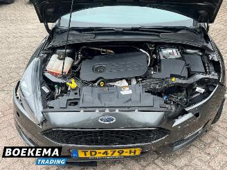 Ford Focus Wagon 1.5 TDCI ST-Line Leer Navi Camera Clima Cruise PDC picture 6