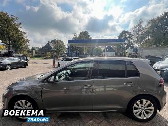 Volkswagen Golf 1.0 TSI Connected Navi Climate Cruise picture 8
