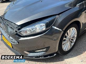 Ford Focus Wagon 1.5 TDCI Titanium Navigatie Climate Cruise PDC Trekh. picture 8