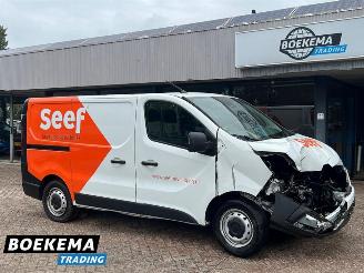 skadebil bedrijf Renault Trafic 2.0 DCI Navigatie Climate Cruise Trekhaak PDC 2024/4