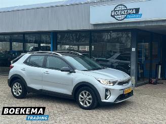 Unfallwagen Kia Stonic 1.0 T-GDi MHEV Dynamic Automaat Navigatie Camera 2022/12