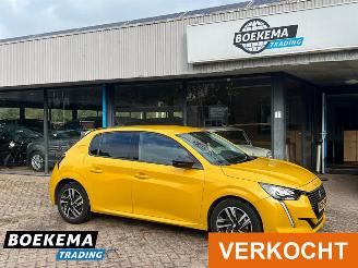 Schadeauto Peugeot 208 1.2 Allure 100pk Led Navigatie Climate Cruise PDC 2023/5