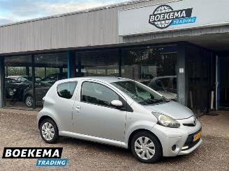 Schadeauto Toyota Aygo 1.0 VVT-i Comfort Airco 2012/6